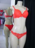 Conjunto de renda e microfibra